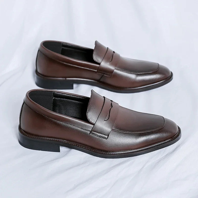 Mocassins en cuir marrons pour homme style old money