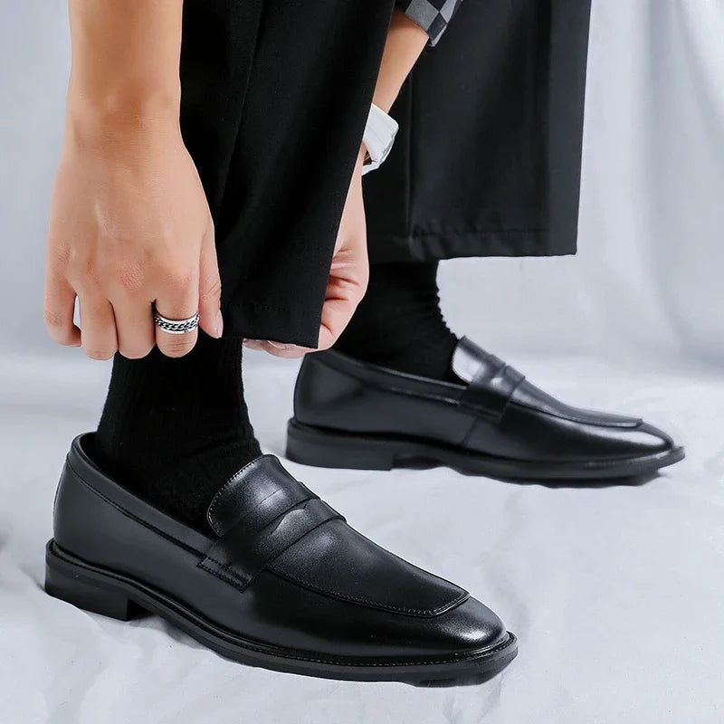 Mocassins en cuir noir pour homme style old money