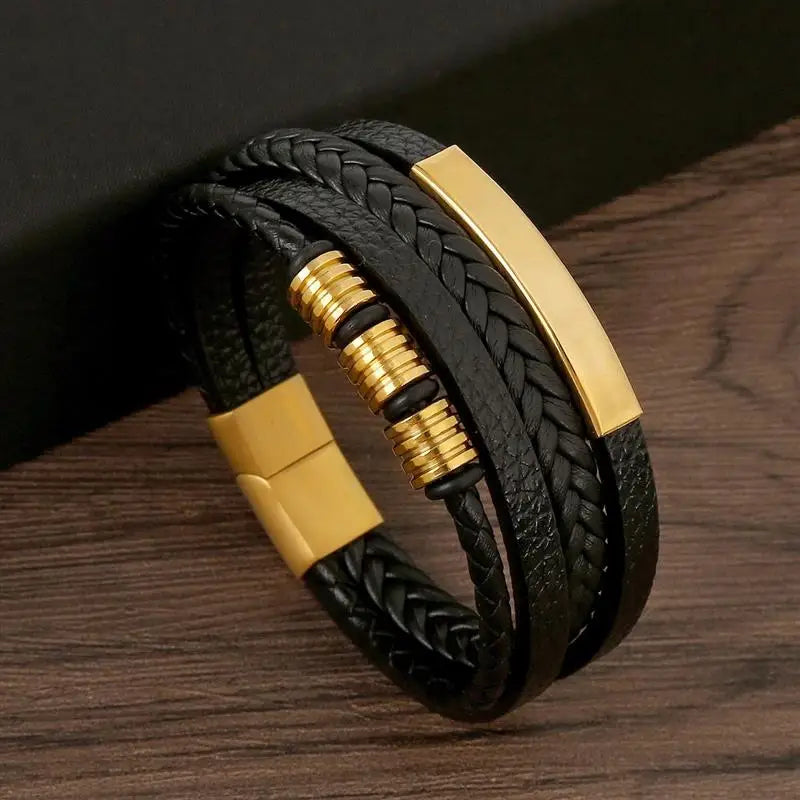 Bracelet en cuir tressé noir avec plaque en or plaquée, acier inoxydable, idéal pour un look élégant