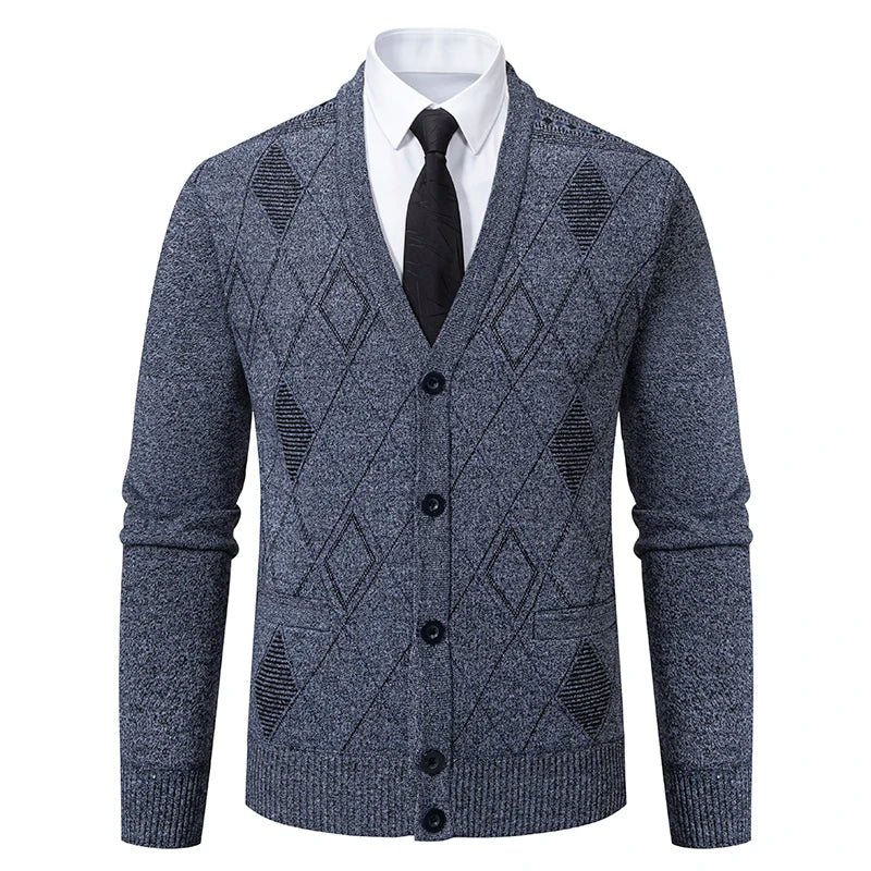 Cardigan BENEDICT gris clair pour homme à carreaux, gilet boutonné en laine et polyester avec col V, parfait pour un look épuré et élégant.