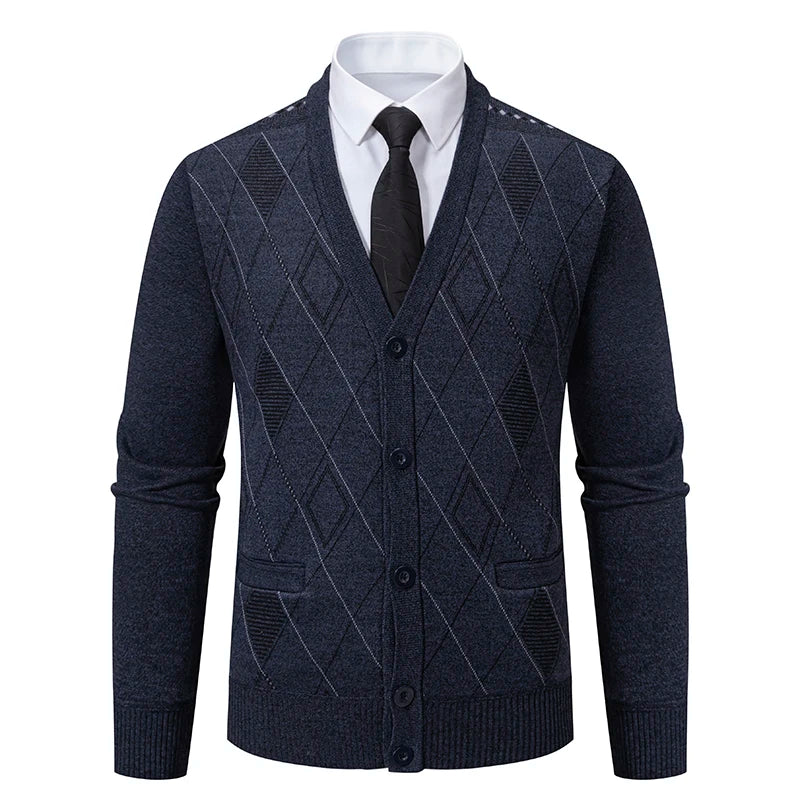 Cardigan BENEDICT gris foncé pour homme à carreaux, gilet boutonné en laine et polyester avec col V, pour un look élégant et intemporel.