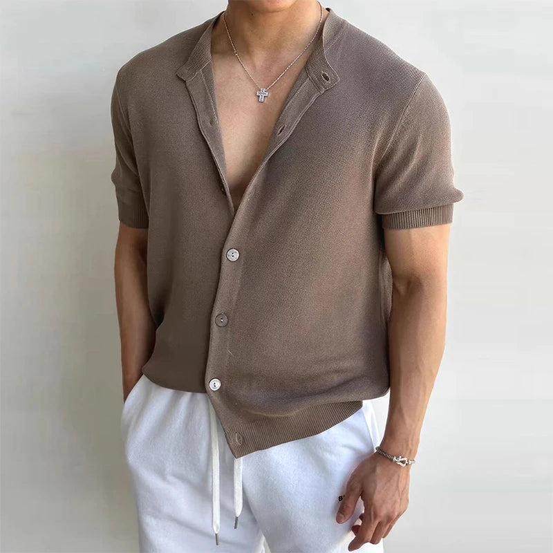 Chemise en tricot marron pour homme, coupe ajustée, style old money