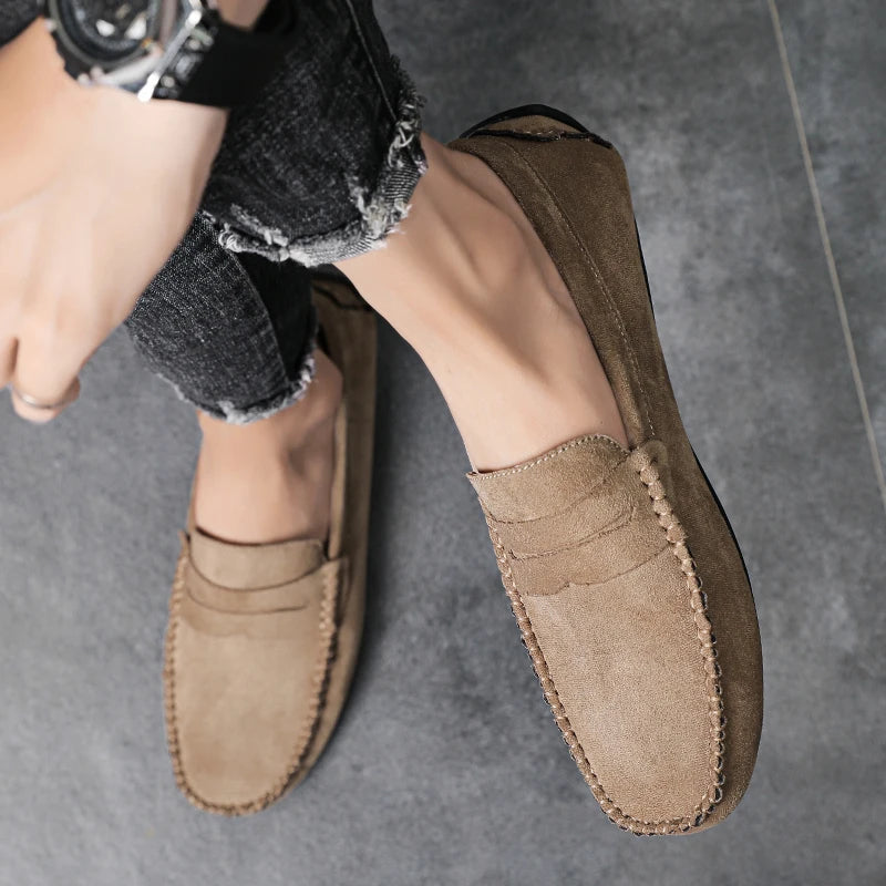 mocassins beige écru en daim style old money décontracté et élégant