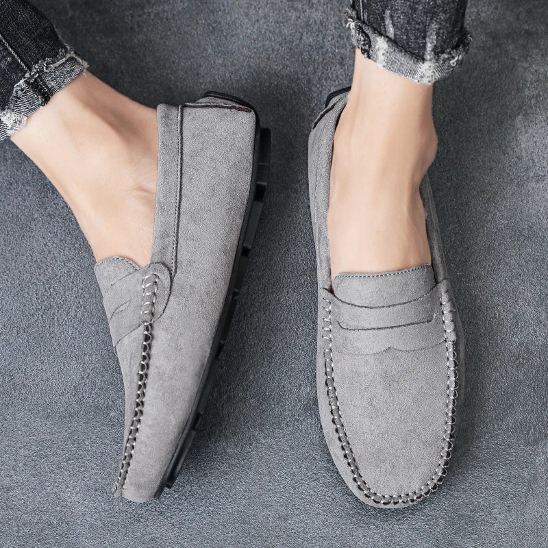 Mocassins gris en daim pour homme