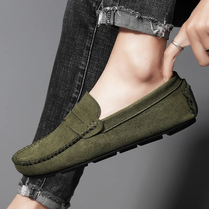 Chaussures mocassins verts daim homme confortables