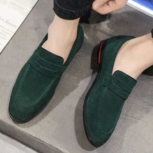 Mocassins verts pour homme, chaussures à enfiler, élégantes et décontractées, portées