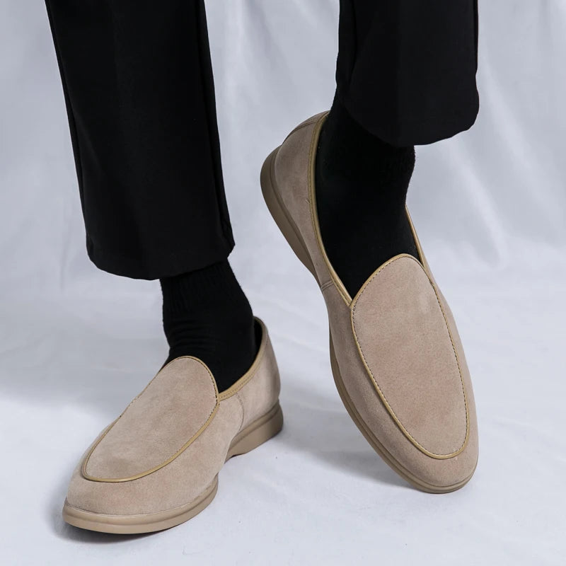 Mocassins plats en cuir de vache pour homme couleur écru style old money