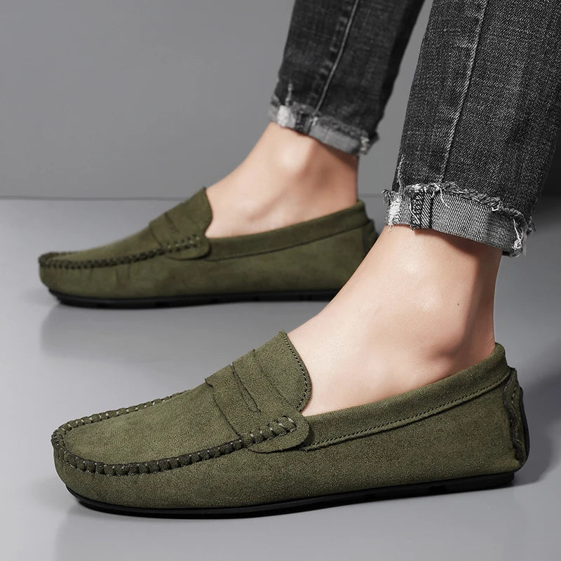 Chaussures mocassins verts daim homme confortables