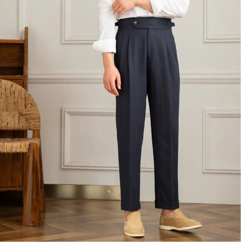 Pantalon BEAUMONT bleu marine en lin, finitions impeccables avec un tombé naturel et fluide
