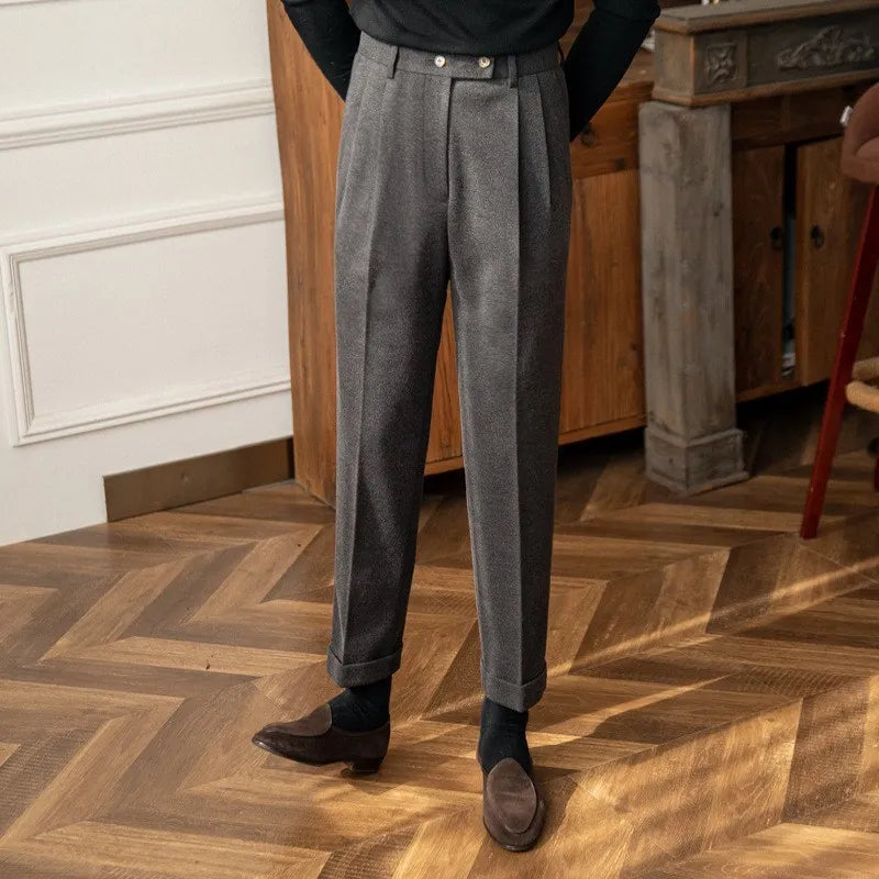 Pantalon BEAUREGARD gris anthracite, coupe italienne et tissu élégant avec taille haute boutonnée, silhouette élancée