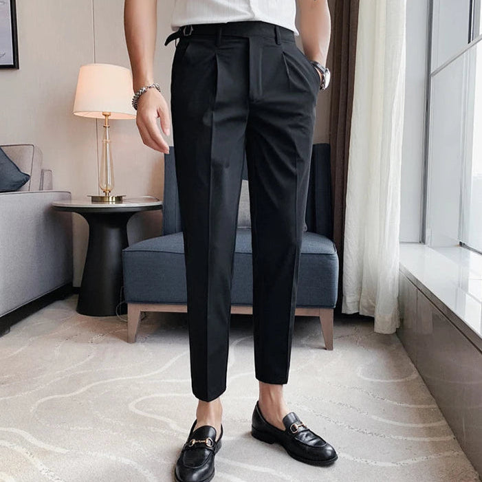 Pantalon slim noir DRAYTON avec pli impeccable et coupe courte