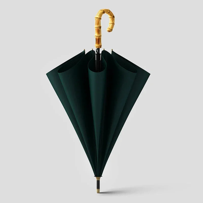 Parapluie en bambou vert, finition raffinée et structure résistante, vue complète