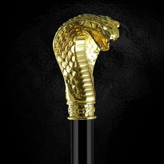 Zoom sur le sceptre tête de serpent du parapluie de luxe, représentant le signe astrologique chinois. Détail précis du motif serpent, avec finition en or ou argent et cadre en aluminium robuste.