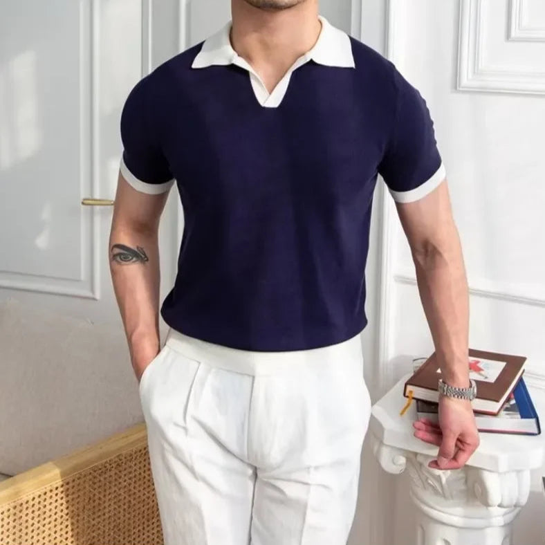 Polo bleu marine col blanc homme, élégance bicolore old money vue de face
