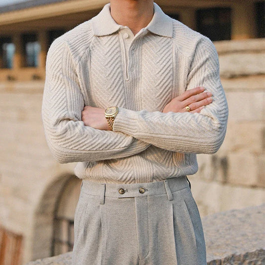 Pull LUCIAN beige avec tricot texturé en laine, col boutonné et coupe élégante pour un style classique et raffiné