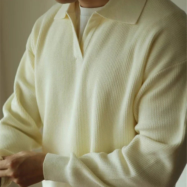 Pull ZACHARY beige avec col rabattu en tricot de laine et polyester, style vintage chic, parfait pour une tenue élégante.