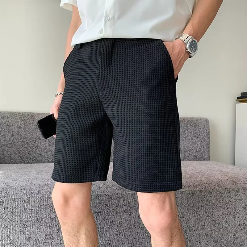 Short BASIL homme noir – Élégance sobre et intemporelle, texture gaufrée confortable, coupe droite soignée et finitions discrètes
