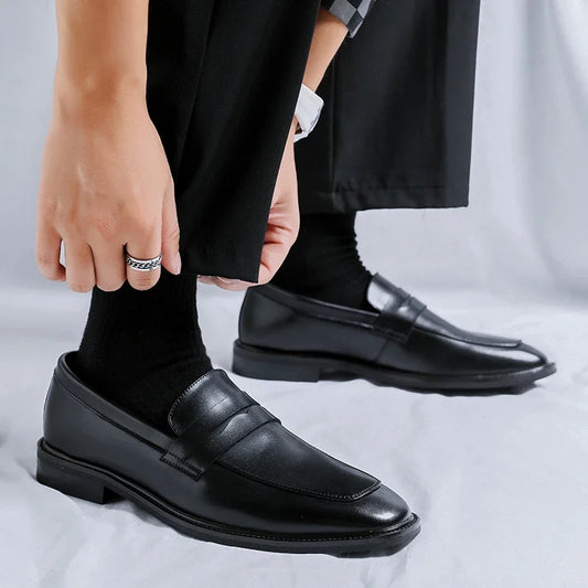 Mocassins en cuir noir pour homme style old money  