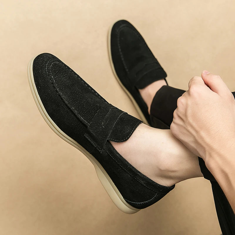 Mocassins en daim de vache noir pour homme style old money 