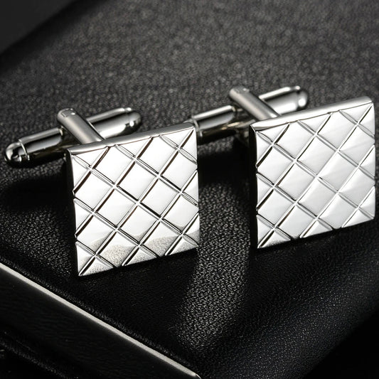 Boutons de manchette carrés en acier poli, design sobre et intemporel, quadriller soigneusement, idéal pour un look professionnel 