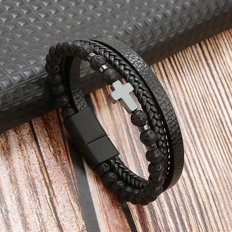 Bracelet multicouche en cuir noir avec croix en acier inoxydable et perles en pierre de lave, accessoire tendance et spirituel