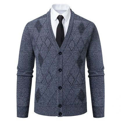 Cardigan BENEDICT gris clair pour homme à carreaux, gilet boutonné en laine et polyester avec col V, parfait pour un look épuré et élégant.