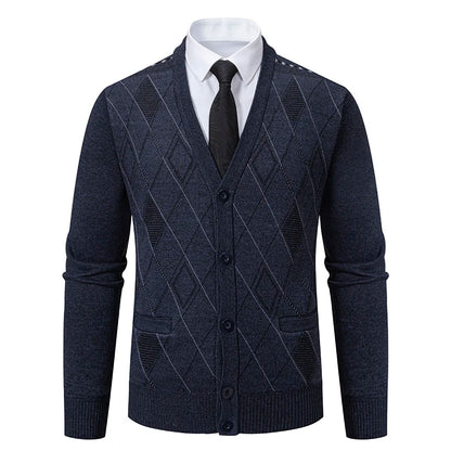 Cardigan BENEDICT gris foncé pour homme à carreaux, gilet boutonné en laine et polyester avec col V, pour un look élégant et intemporel.