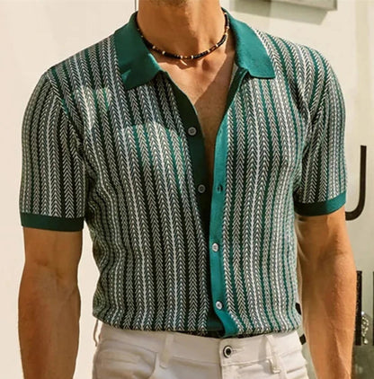 vue de face de la chemise tricôtée rayures jacquard verte