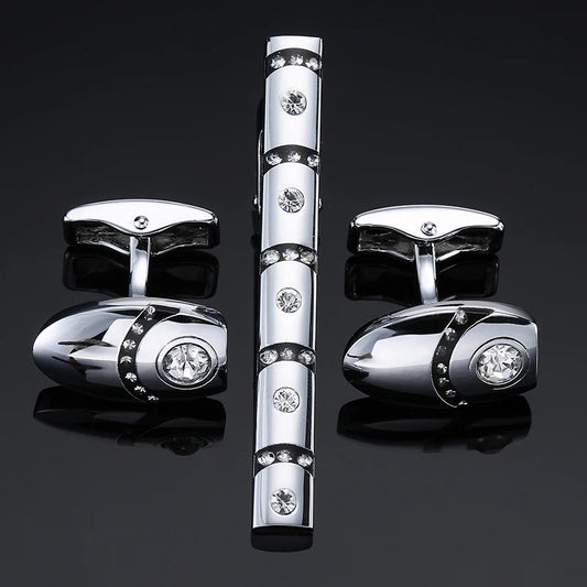 Ensemble boutons de manchette argentés et diamant, pince à cravate minimaliste assortie, cadeau idéal pour homme distingué, idéal pour tenue élégante. 