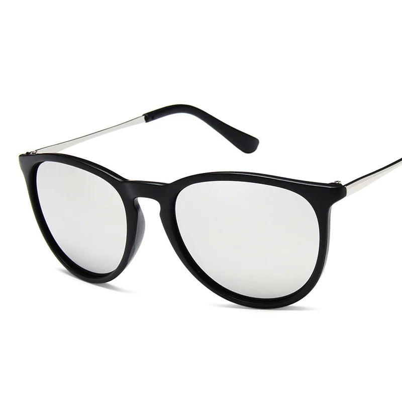 Lunettes PIETRO avec monture métallique et verres miroir, protection UV400, style rétro vintage, lunettes unisexes parfaites pour le soleil et les activités extérieures”