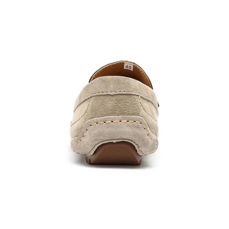 Mocassins en daim beige pour homme, chaussures bateau faites main, à enfiler, style décontracté chic, zoom arrière