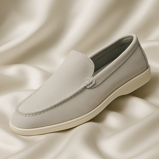 Mocassins en daim gris clair pour homme style old money britannique 