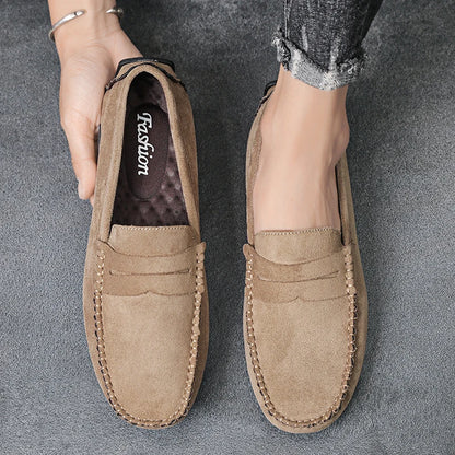 Mocassins en daim beige pour homme avec semelle caoutchouc souple