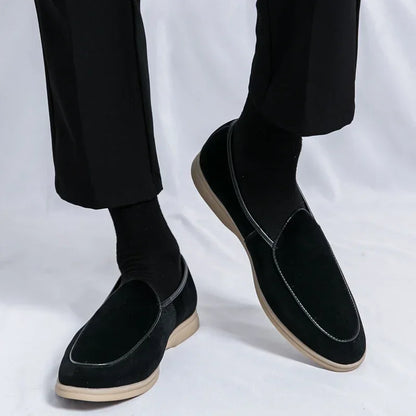 Mocassins noirs plats en daim de vache pour homme style old money 