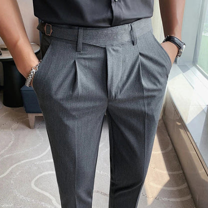 Zoom sur la matière du pantalon gris DRAYTON, souple et haut de gamme