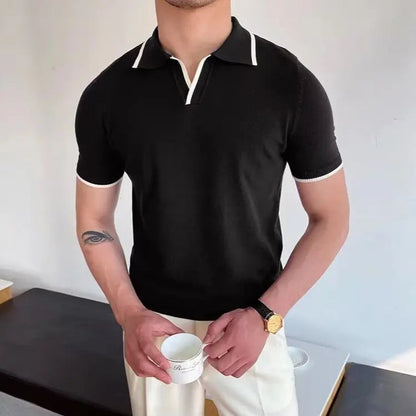 Polo homme noir en laine, coupe slim fit, élégance à l’anglaise et confort optimal.