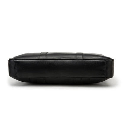 Sac porte-documents en cuir véritable noir élégant, vue dessous, parfait pour le bureau et les rendez-vous professionnels