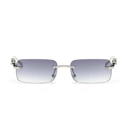 Lunettes de soleil SOLEMAR design sophistiqué, monture argentée, verres fumés, protection UV pour un look contemporain