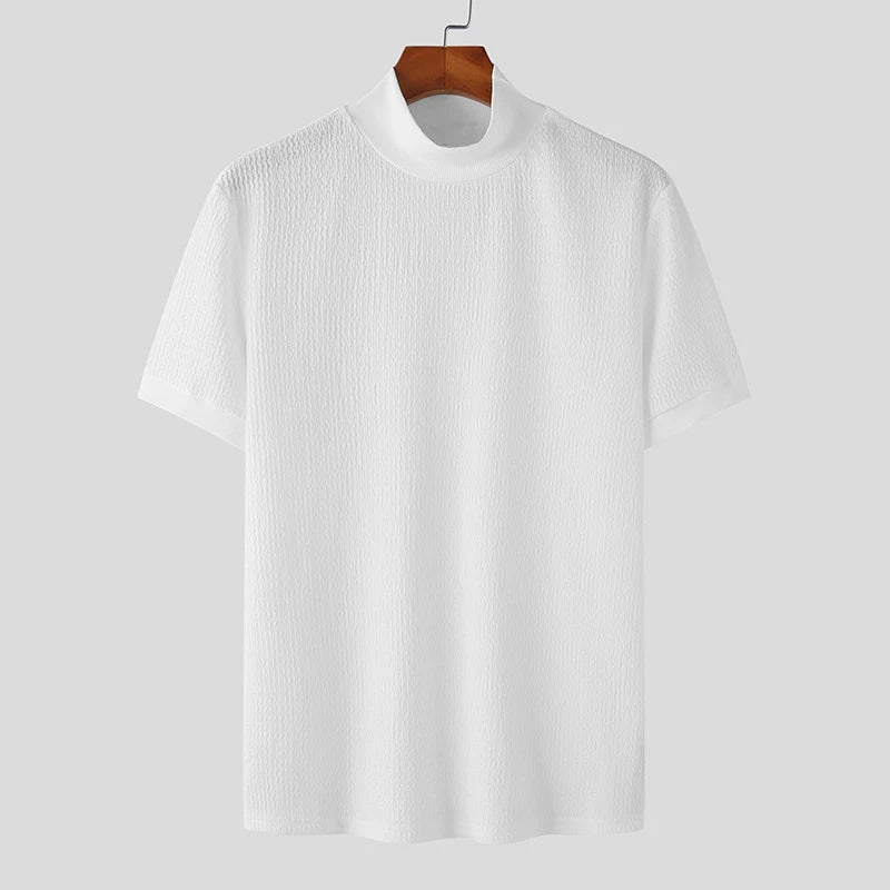 T-shirt pull col montant blanc, chic et élégant, style old money